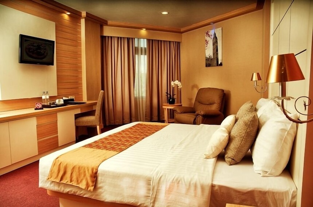 Horison Ultima Makassar 5/31