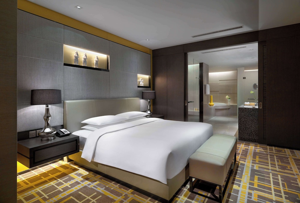 Regency, Suite, King Bed