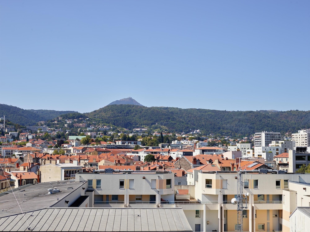 KYRIAD PRESTIGE CLERMONT FERRAND 70/76