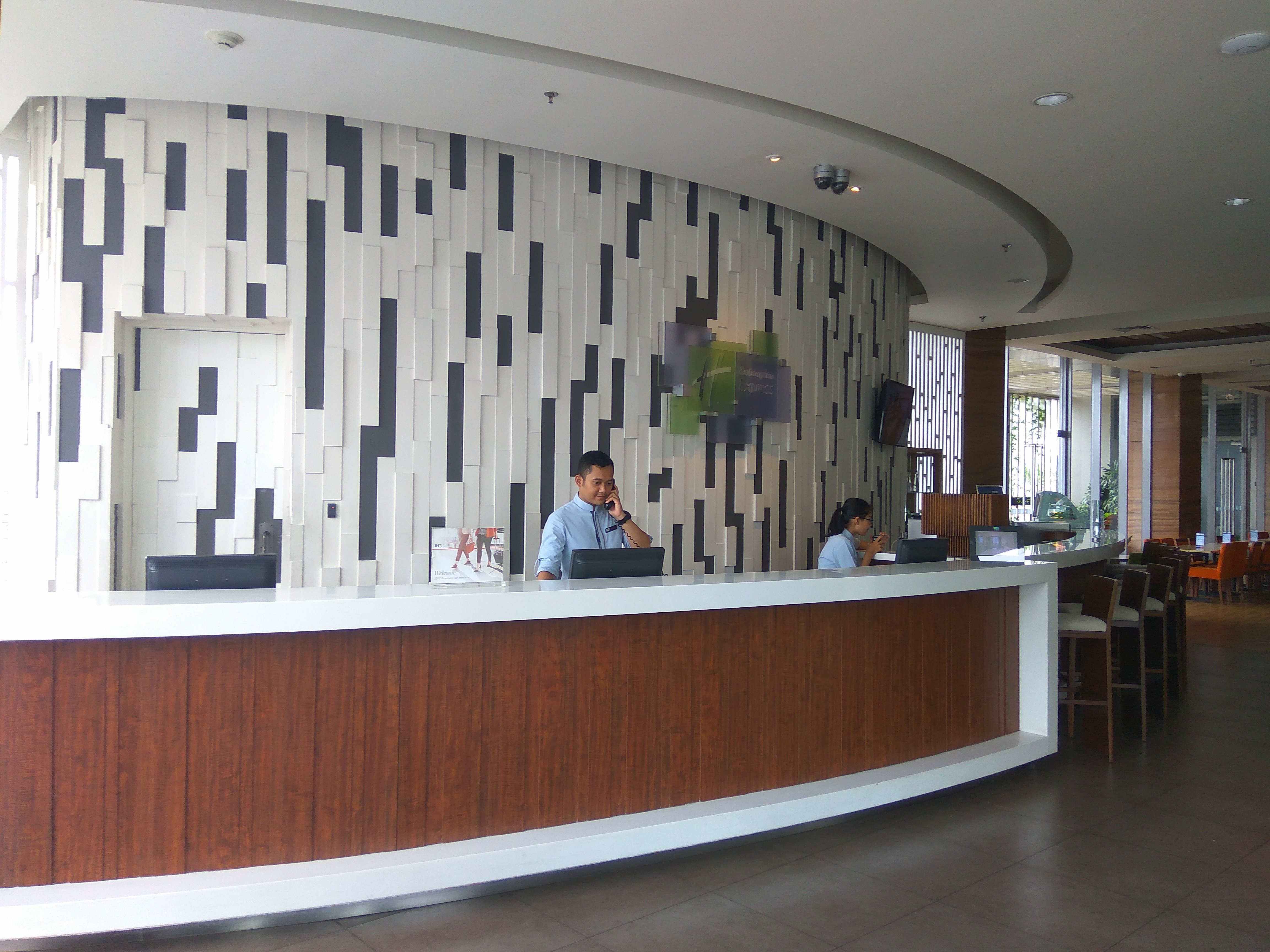Holiday Inn Express Semarang Simpang Lima 8/29