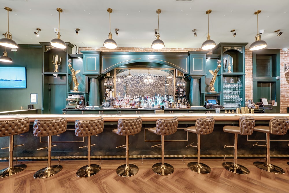 The Beau Hotel Downtown San Diego Gaslamp Quarter 35/50