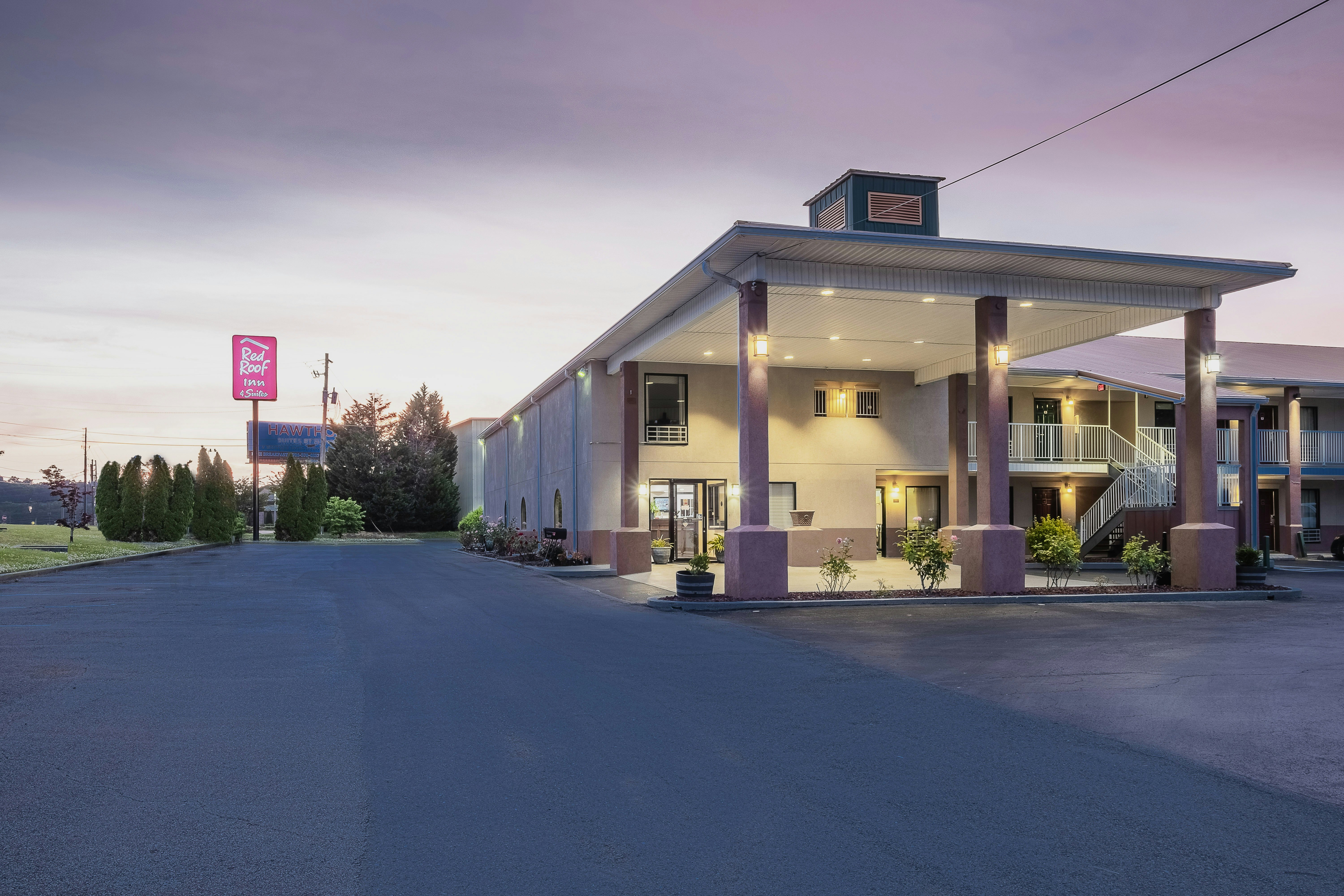 Red Roof Inn and Suites Rome 2/14