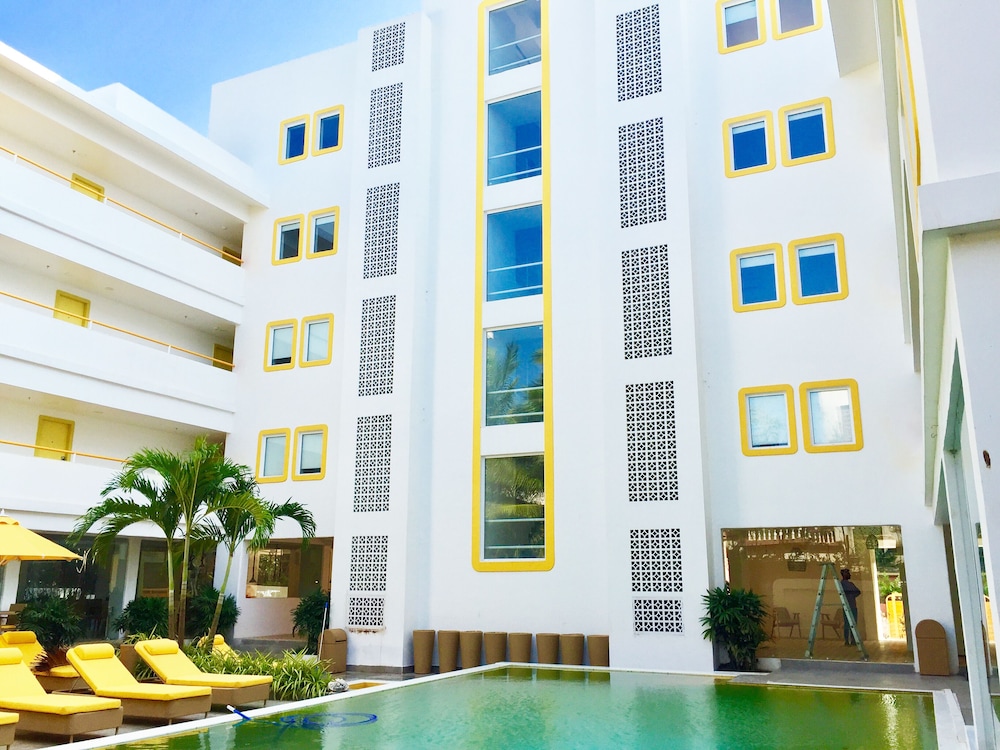 Bloomrooms At Calangute in CANDOLIM