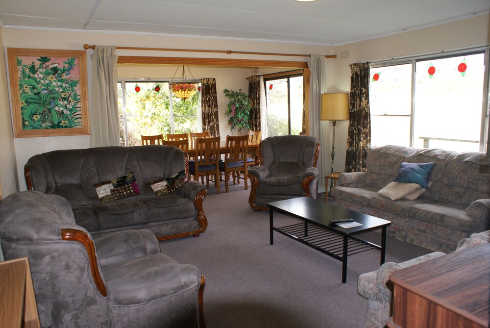 AAA GRANARY ACCOMMODATION-THE LAST RESORT 26/63