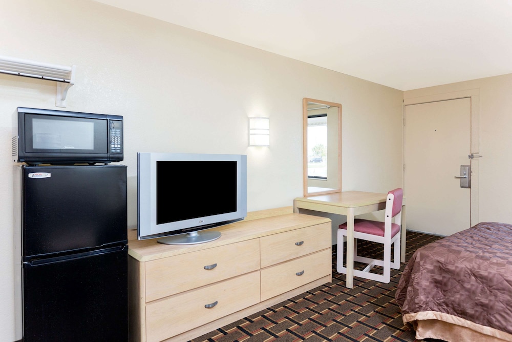 Knights Inn Punta Gorda 36/38