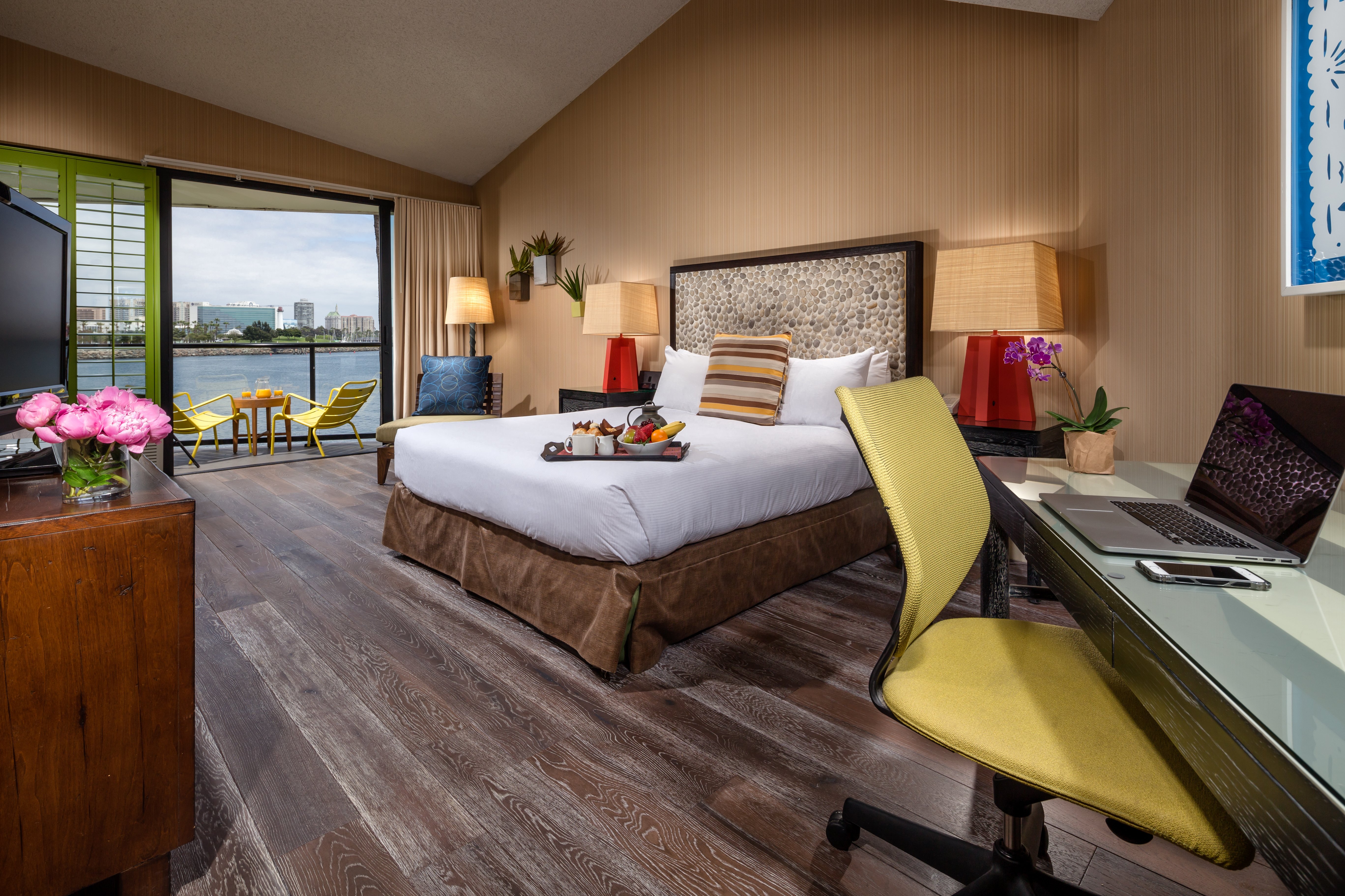 ROOM, KING BED, WATER VIEW, BALCONY
