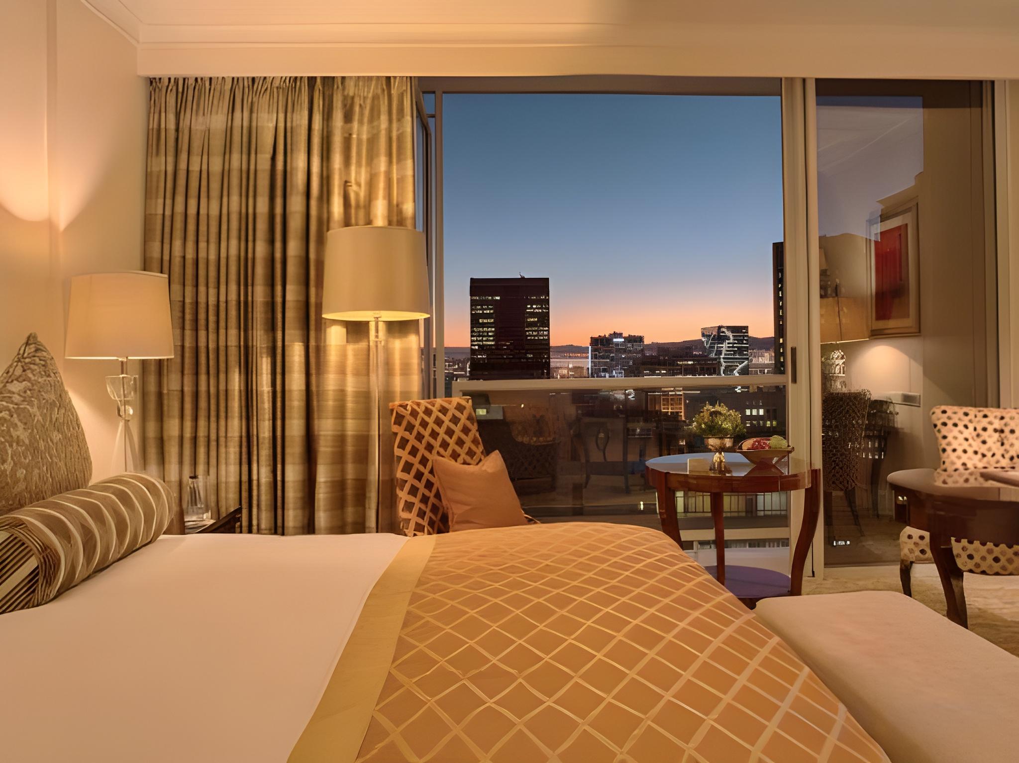 Tower, Luxury, King Bed, City View