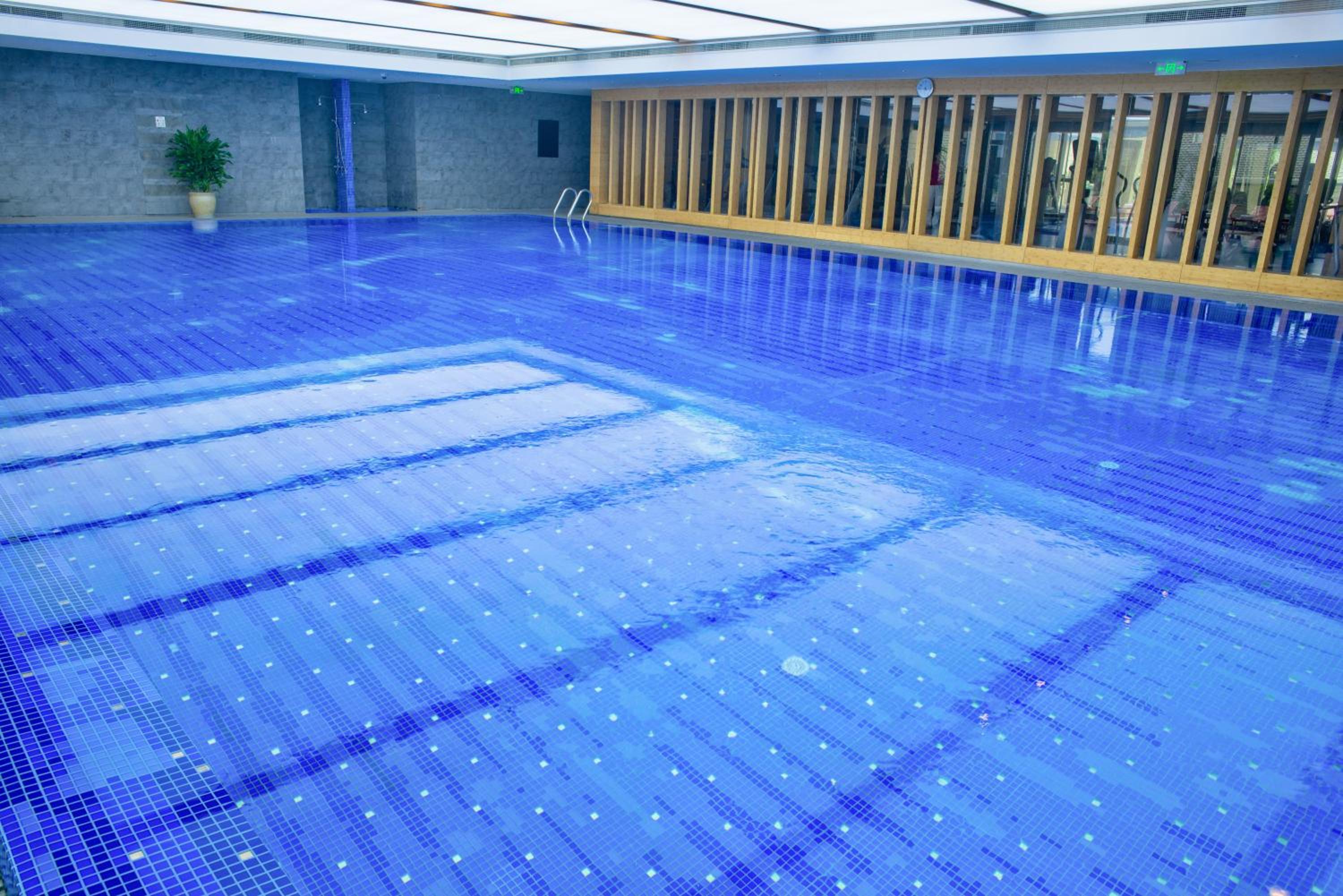 Chengdu Airport Hotel 36/55