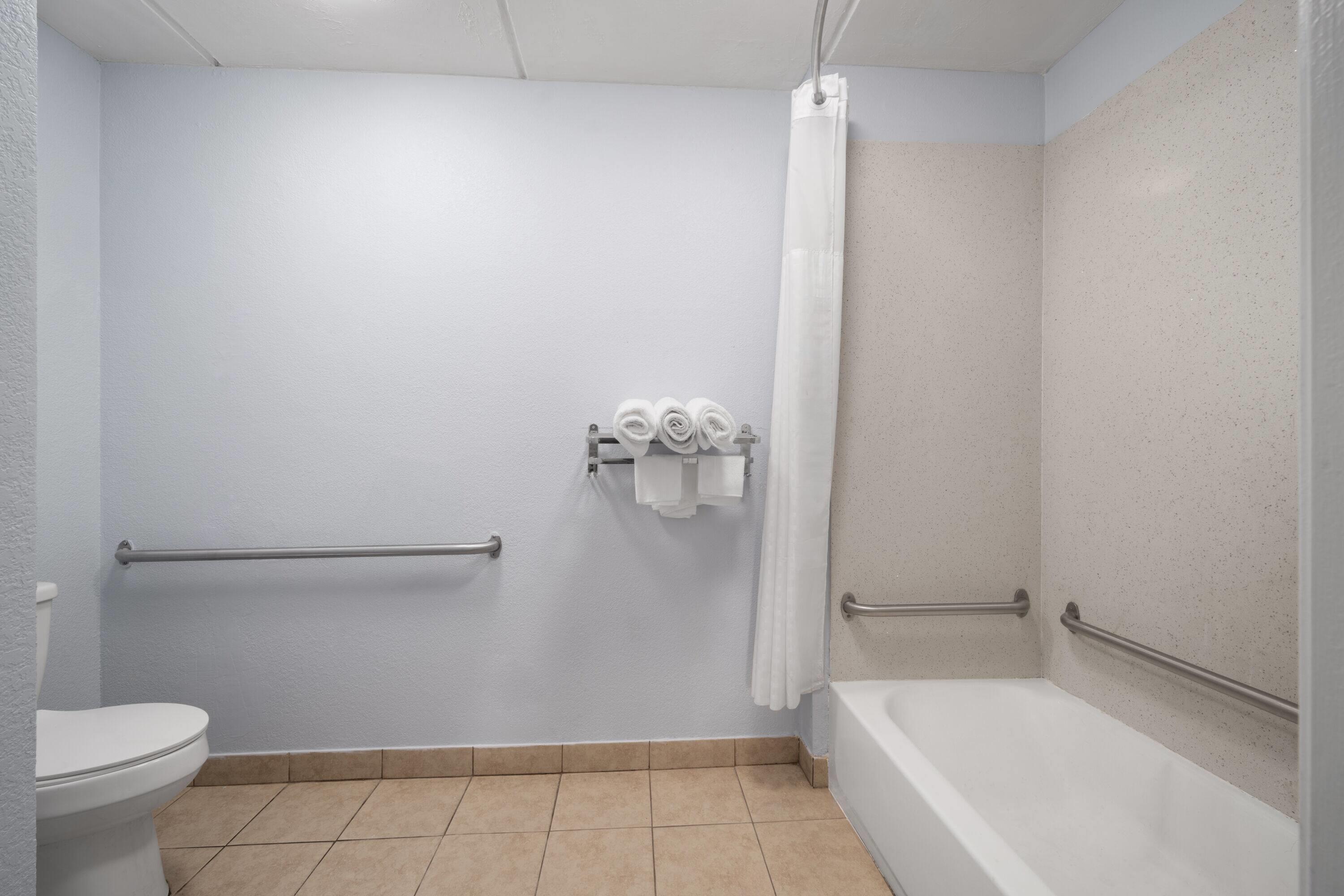 Days Inn by Wyndham Charlotte University 33/35