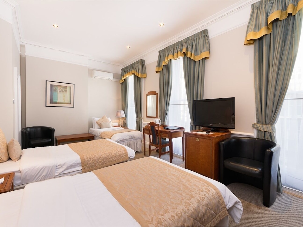 Staunton Hotel 6/65