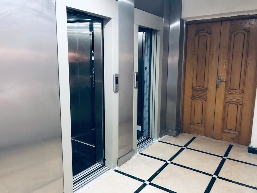 Royal Nj Hotel 18/37