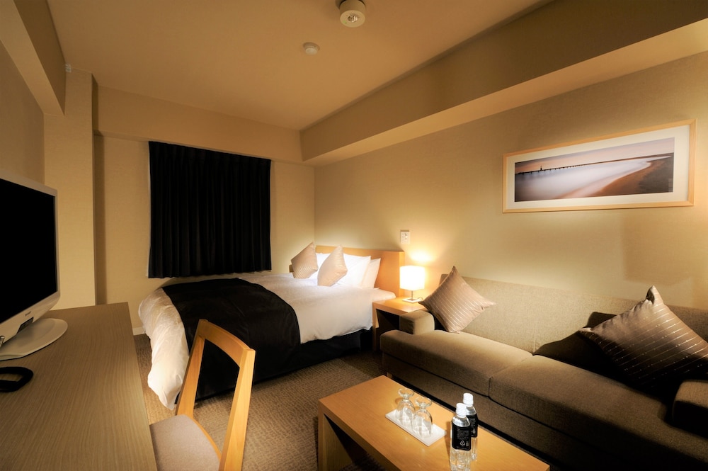 Roppongi Hotel S 57/75