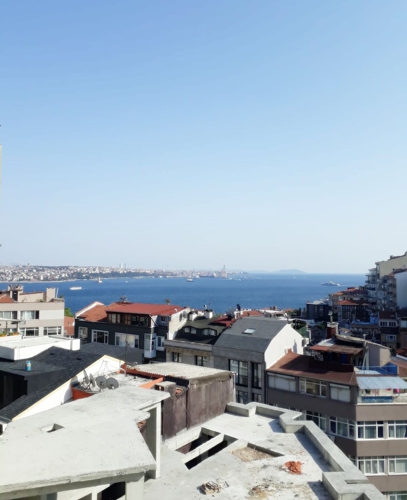 Lir Residence Suites 4/43