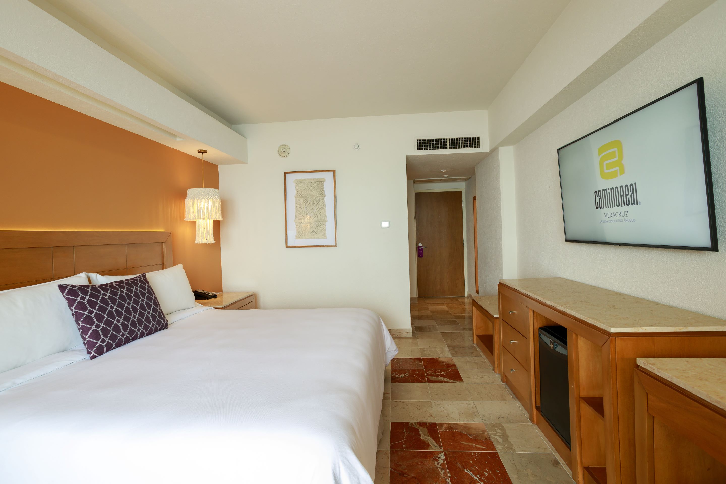 Deluxe, Double Bed