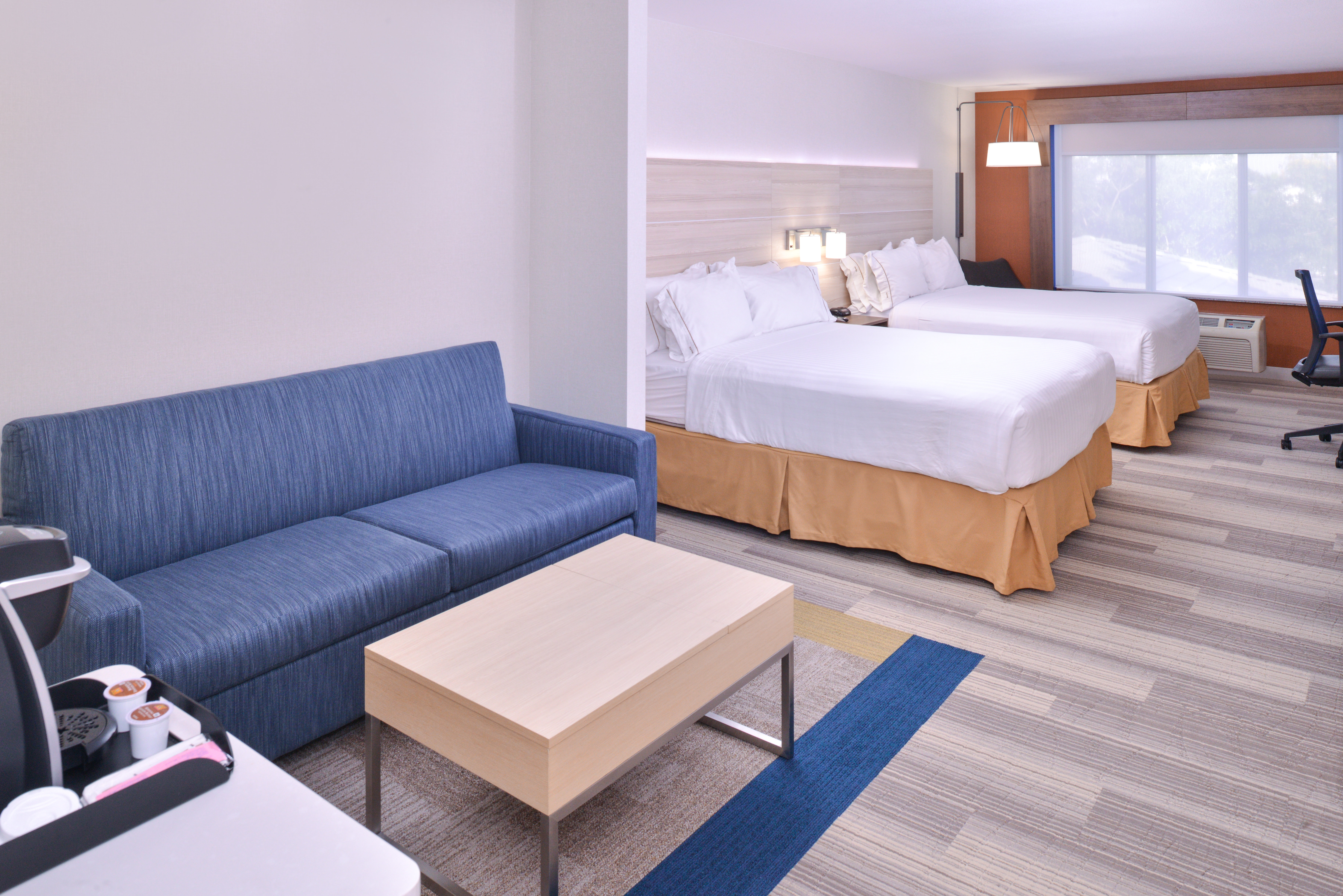 Holiday Inn Express Hotel Suites San Diego Otay 24/77
