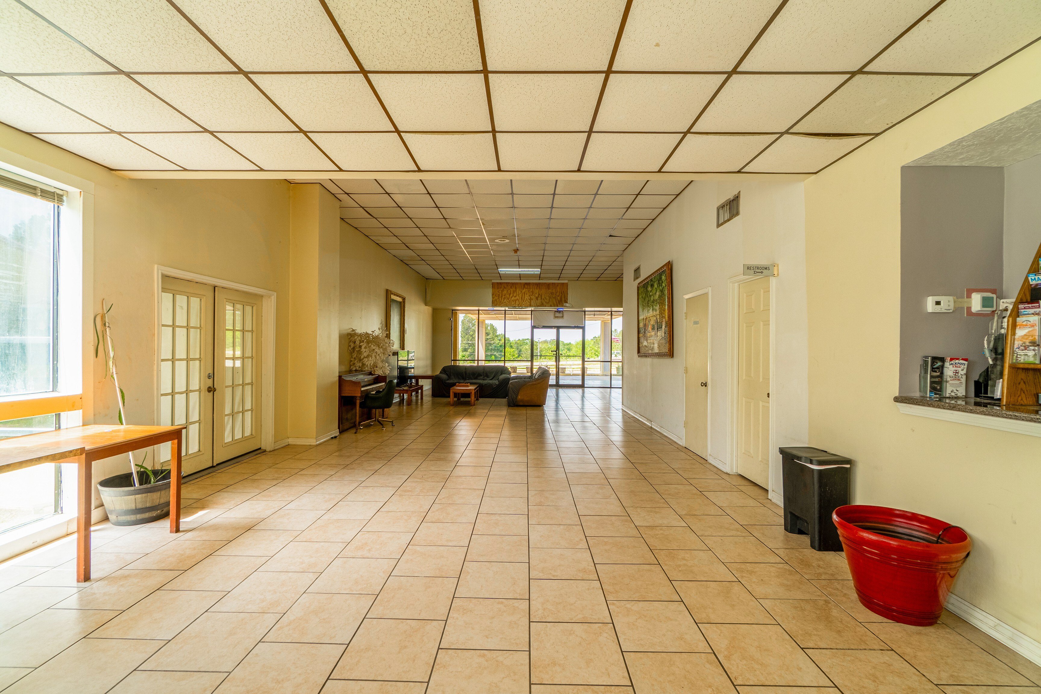 Economy Inn Livingston By OYO TX US 59 8/38