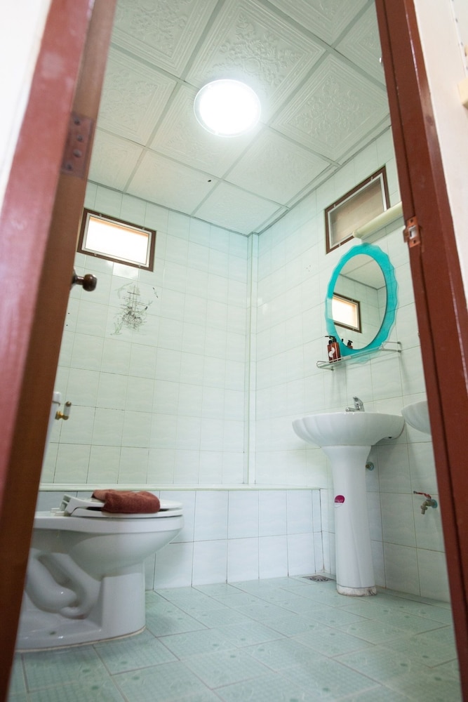 Noble Night Guesthouse Kanchanaburi 21/55