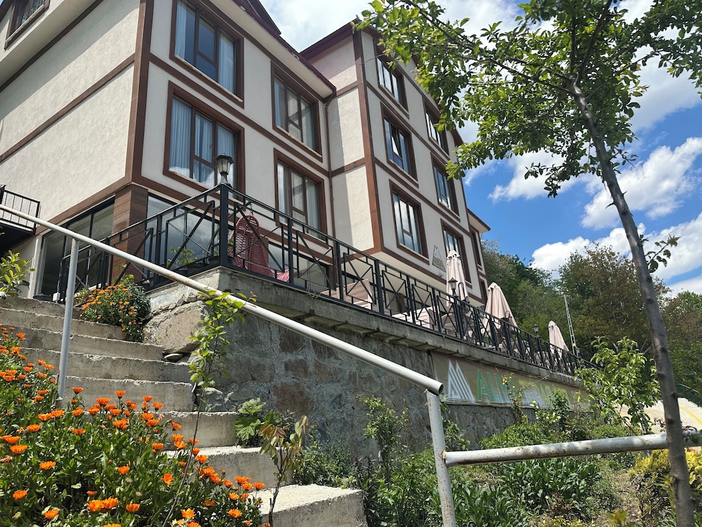 Alya Teras Otel 4/46