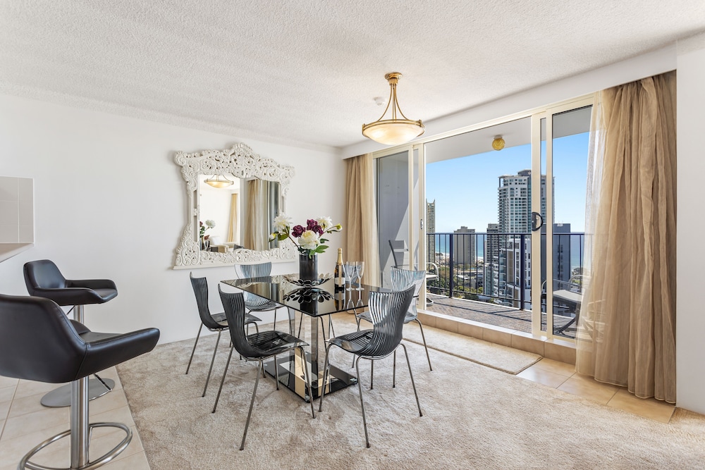 Condor Ocean View Apartments 55/74
