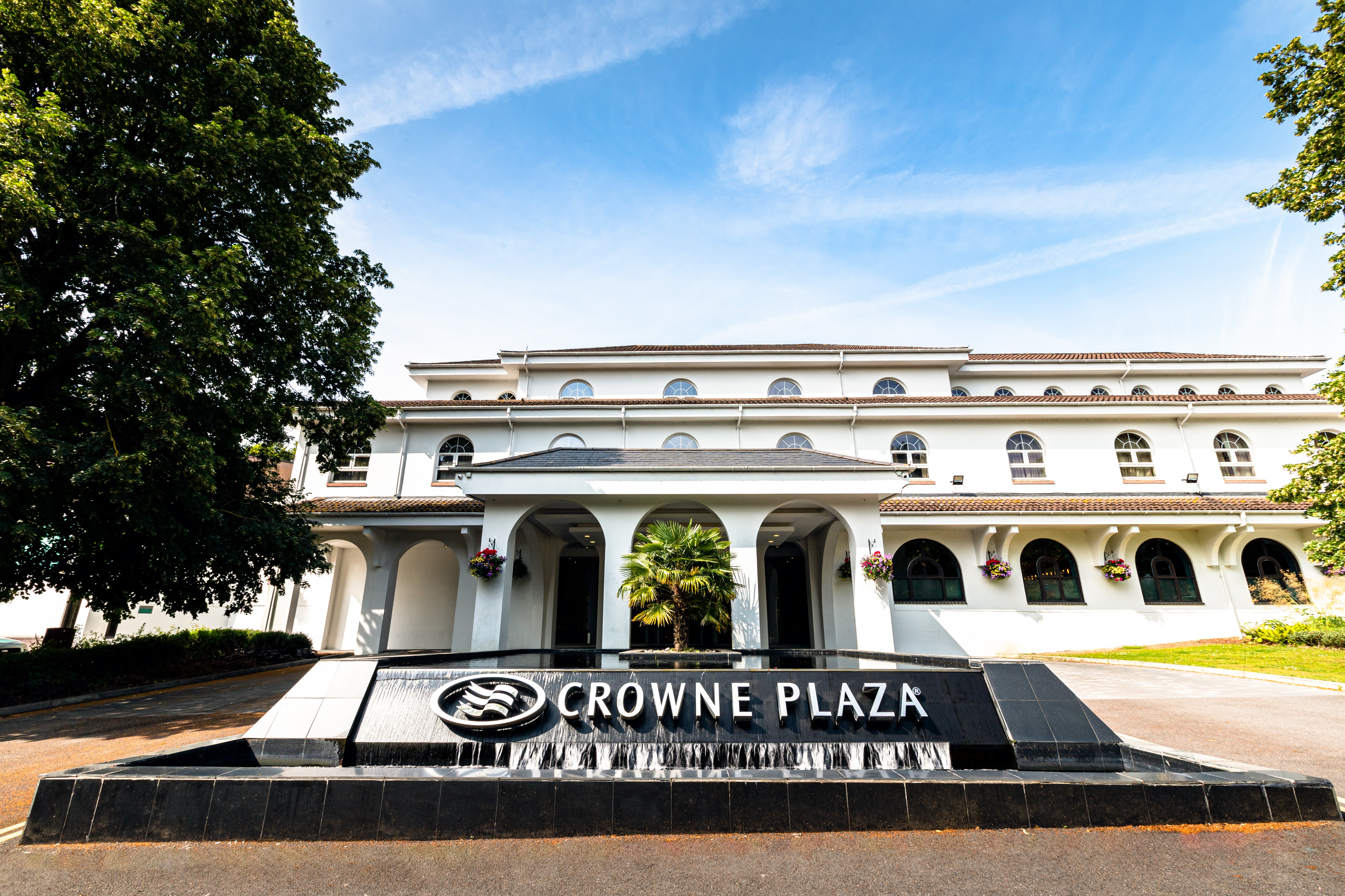 Crowne Plaza Gerrards Cross 3/50