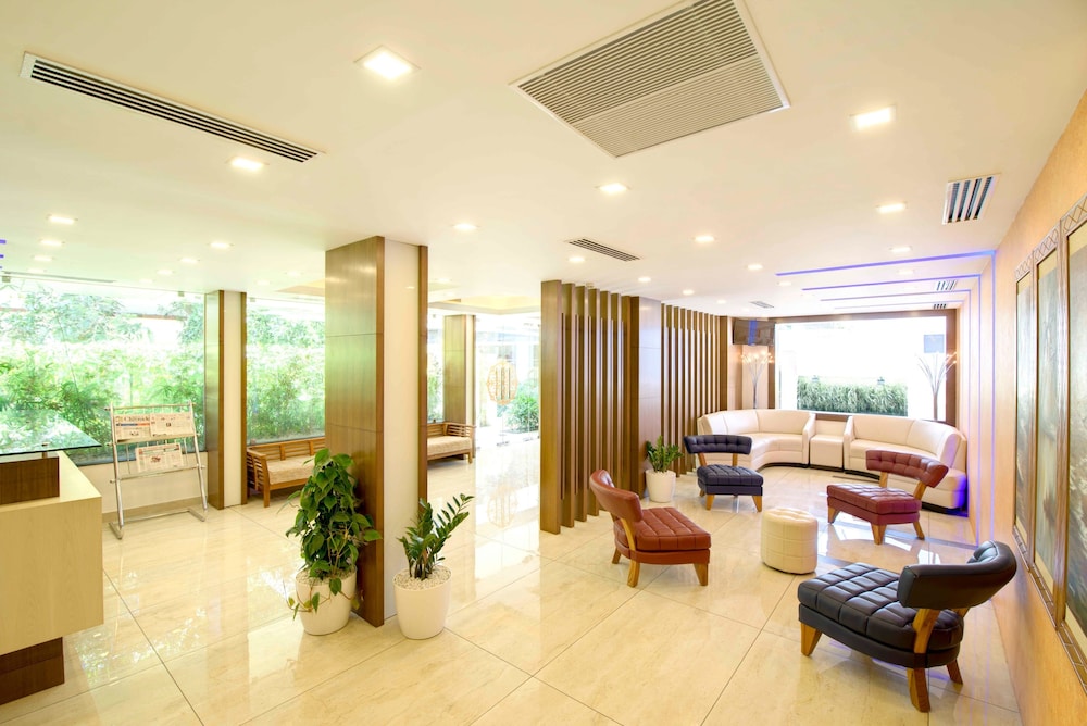 Sidra Pristine Hotel & Portico Halls 30/50