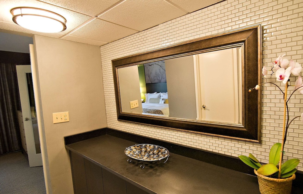 DoubleTree Suites by Hilton Hotel Huntsville South 5/36