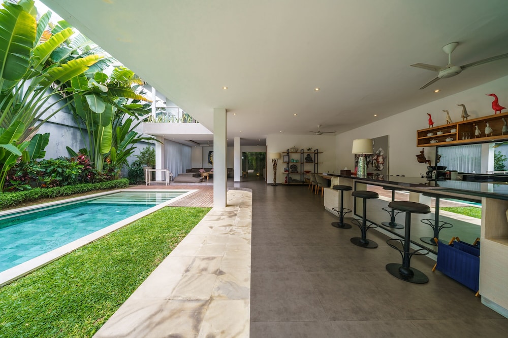 Villa Paloma 39/50
