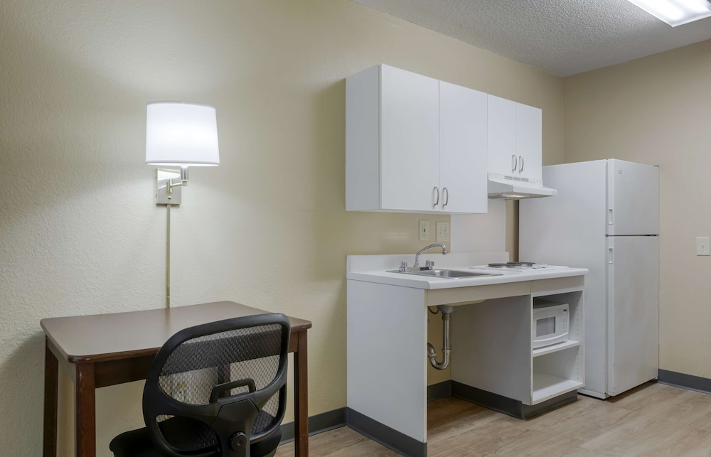 Extended Stay America Melbourne Airport 24/50