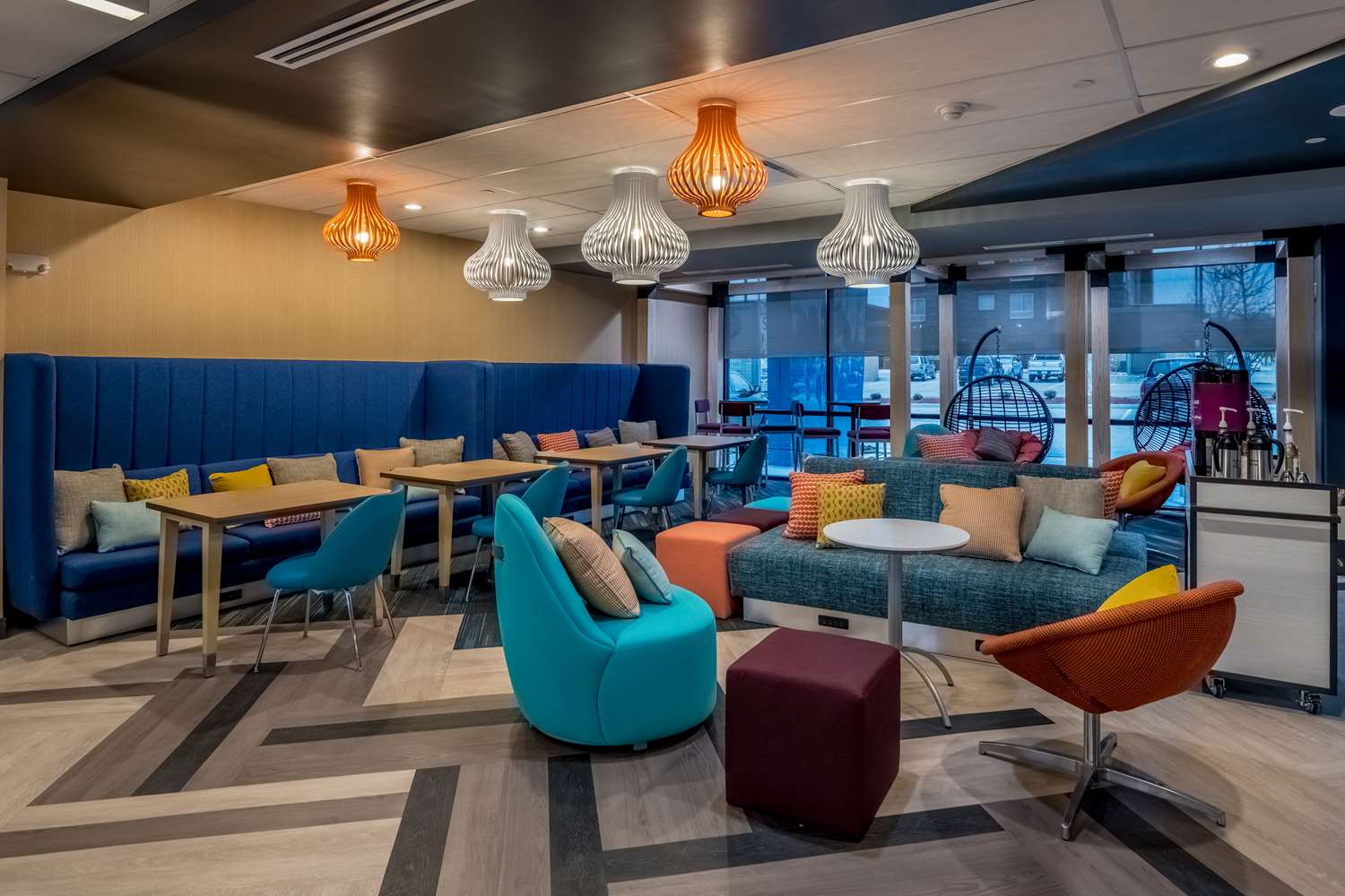 restaurant cafeteria