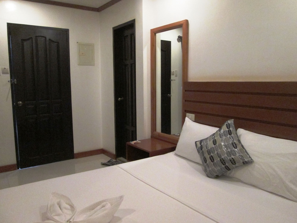 Abozza Resort 9/18