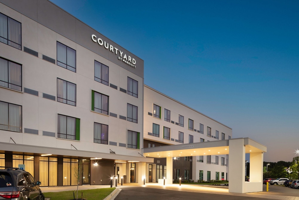 Courtyard by Marriott Memphis East/Galleria 1/26