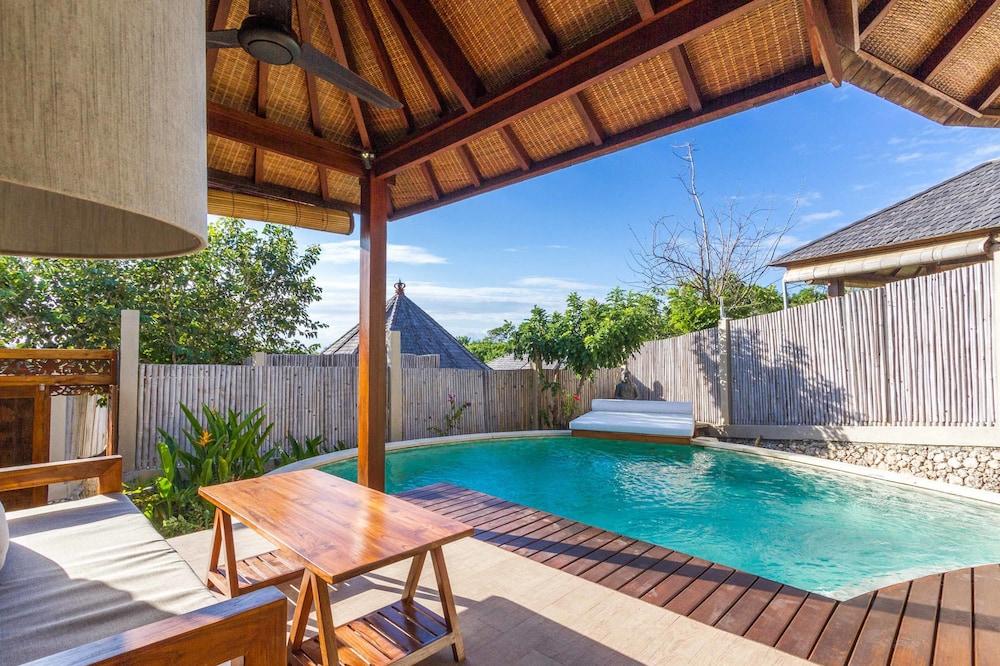Blue Lagoon Avia Villas 30/50