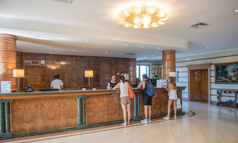 Shg Hotel Catullo 5/35