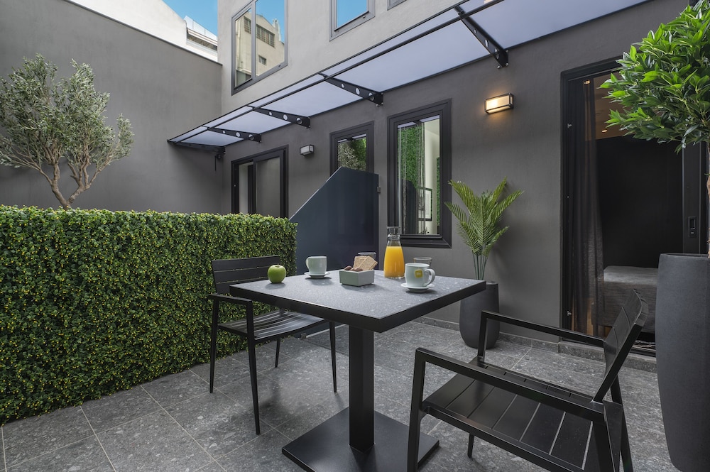 No 15 Ermou Hotel 34/50