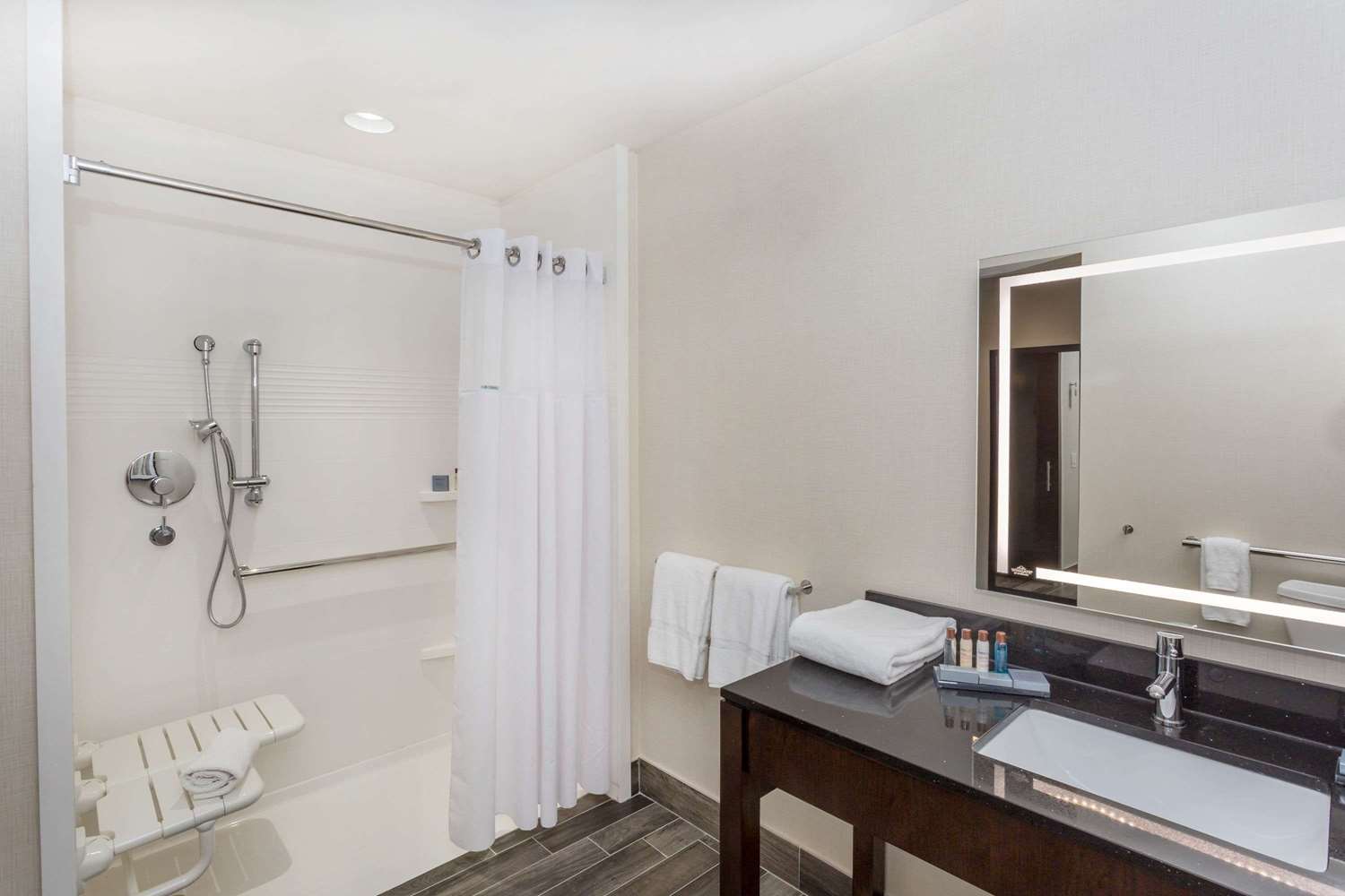 Wingate By Wyndham Miami Airport 35/37