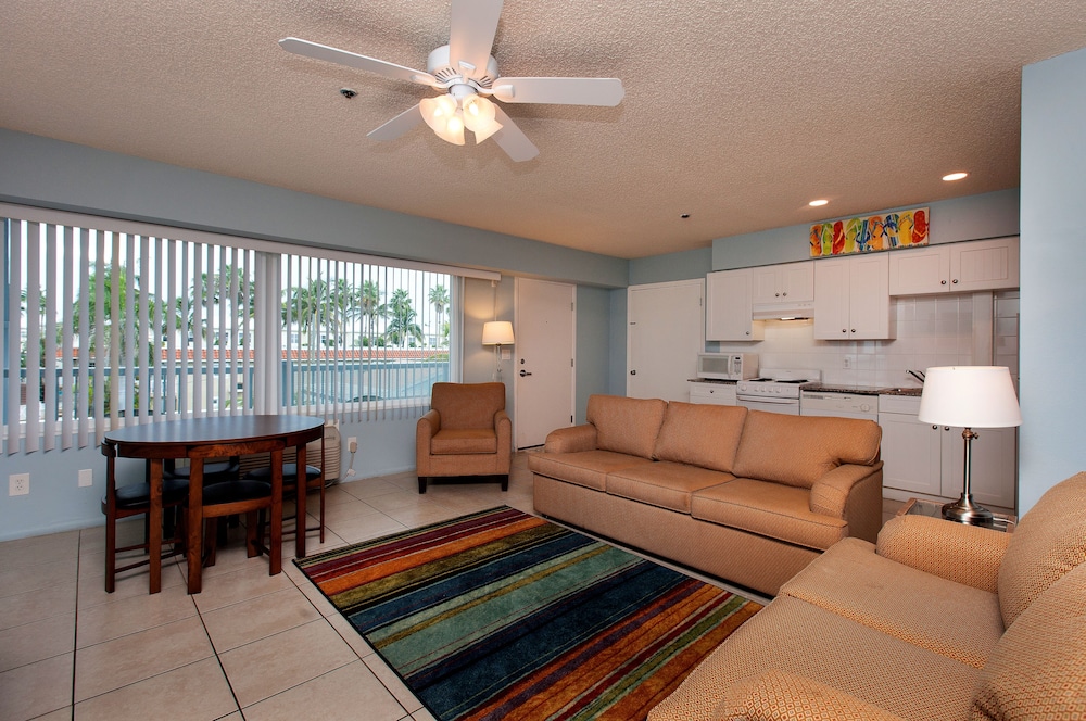 Silver Surf Gulf Beach Resort 28/34