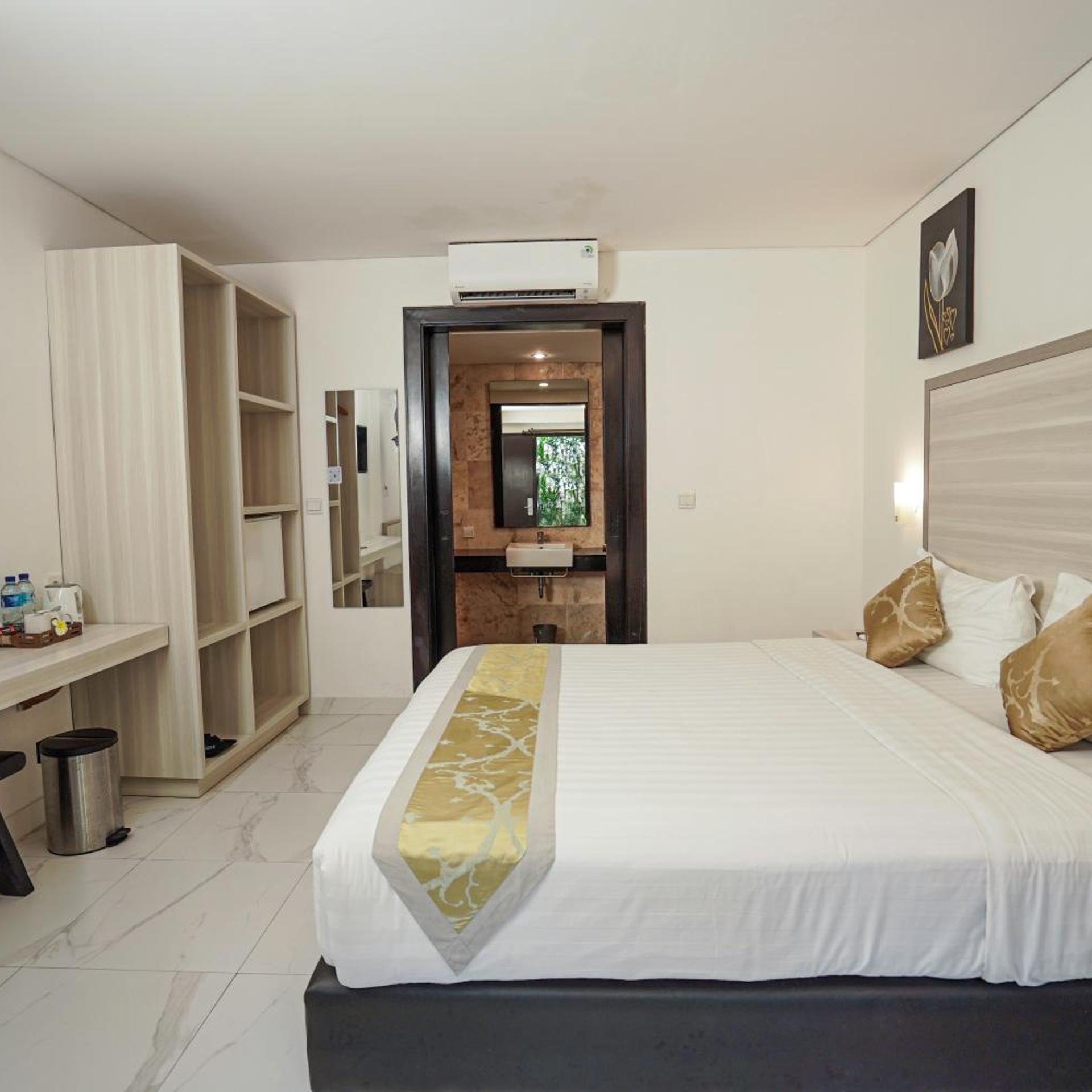 Deluxe, Double Bed, Pool Access