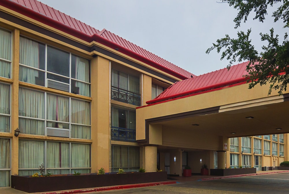 Red Roof Inn and Conference Center Lubbock 3/37