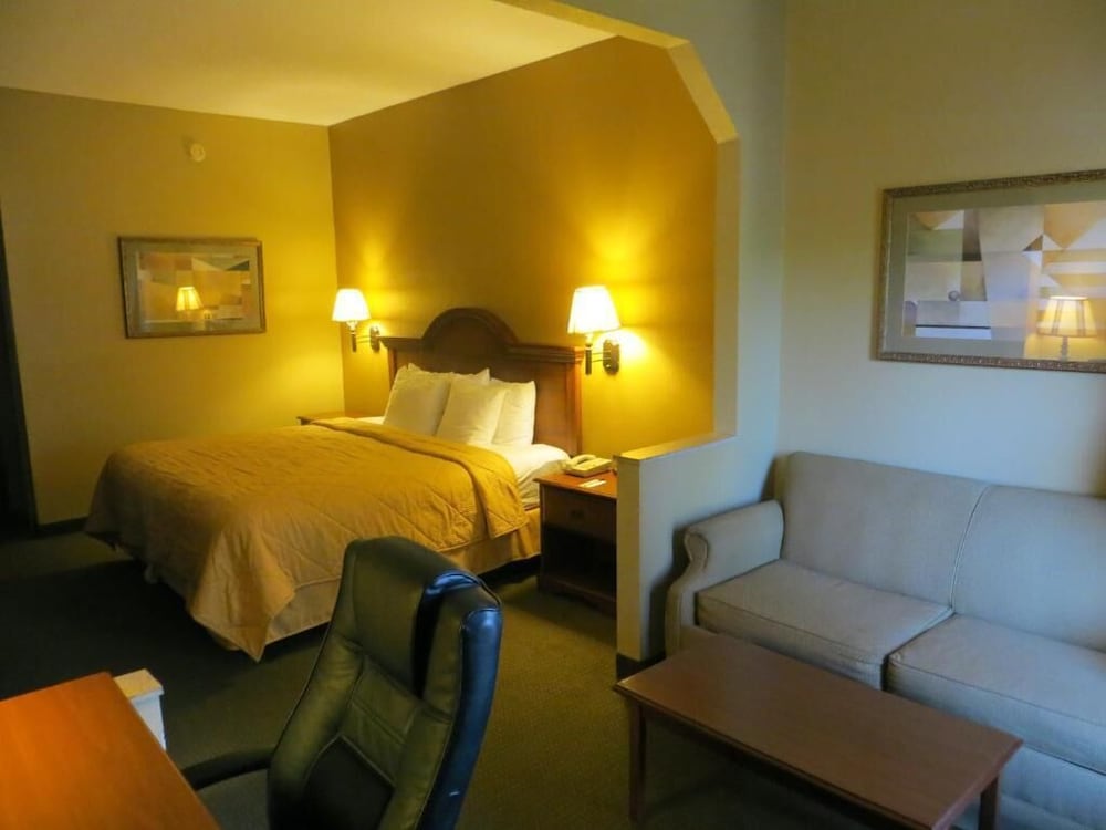 Fairview Inn Suites 30/49