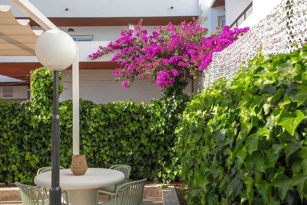 Hotel Bahia Playa 44/50