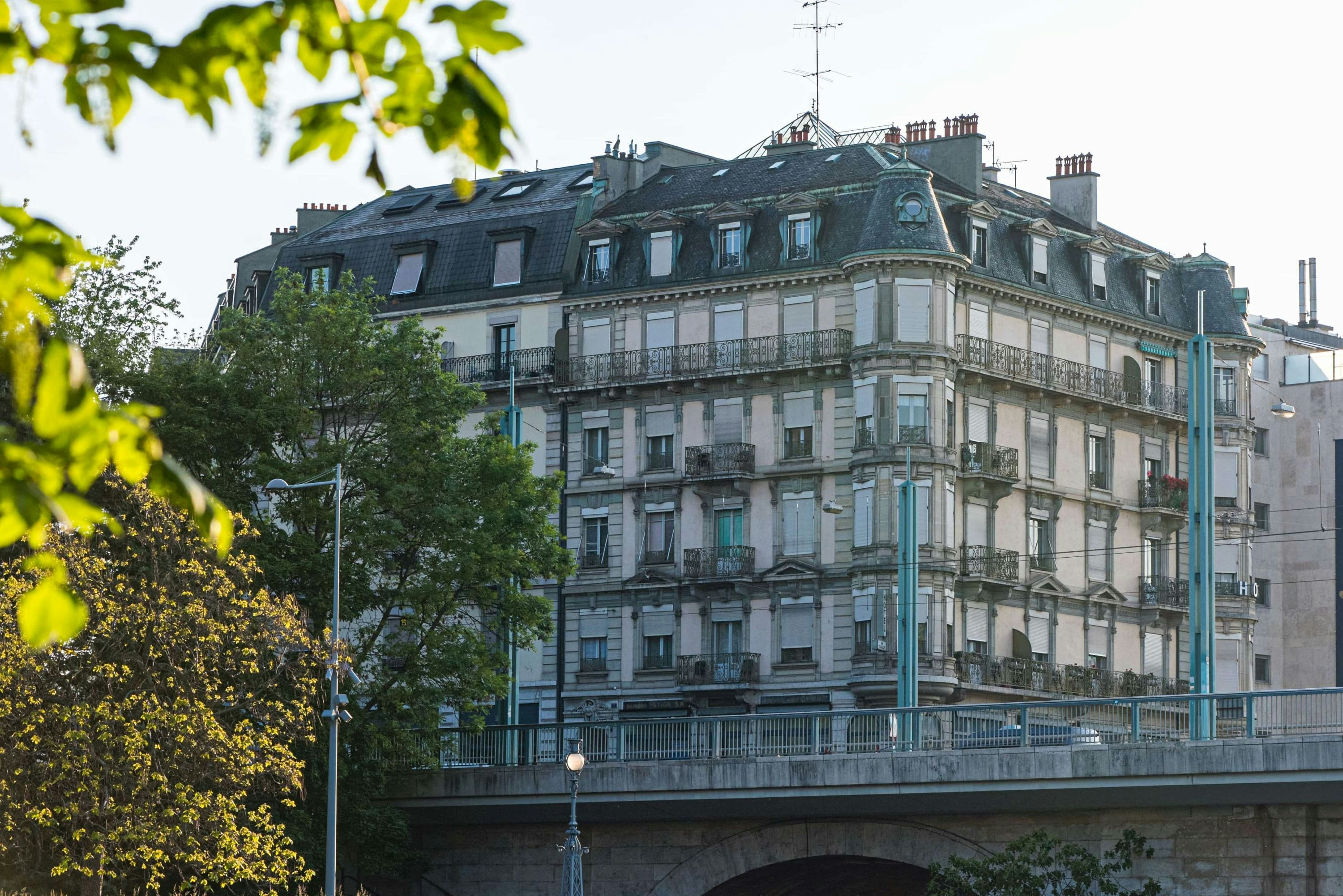 Hotel des Tourelles 2/26