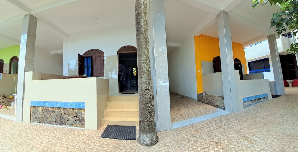 Jaga Bay Resort 5/50