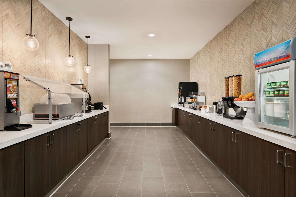 La Quinta Inn & Suites by Wyndham San Bernardino 5/45
