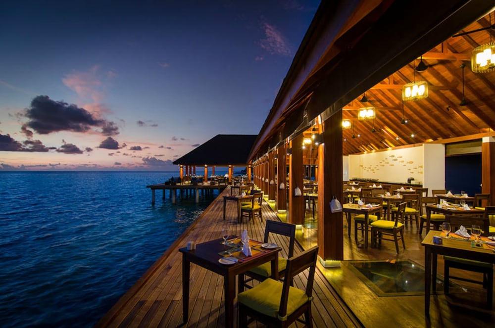 Summer Island Maldives 61/64