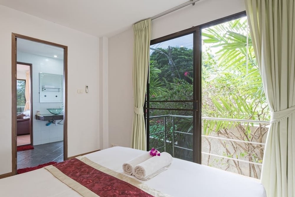 Mountain Sea View Luxury Apartments 36/72