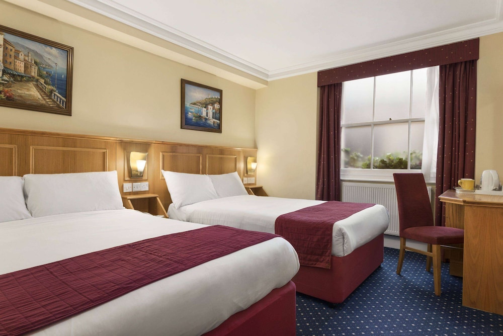 ROOM, TRIPLE