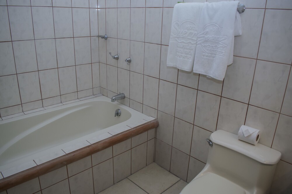 Hotel Suerre 40/40
