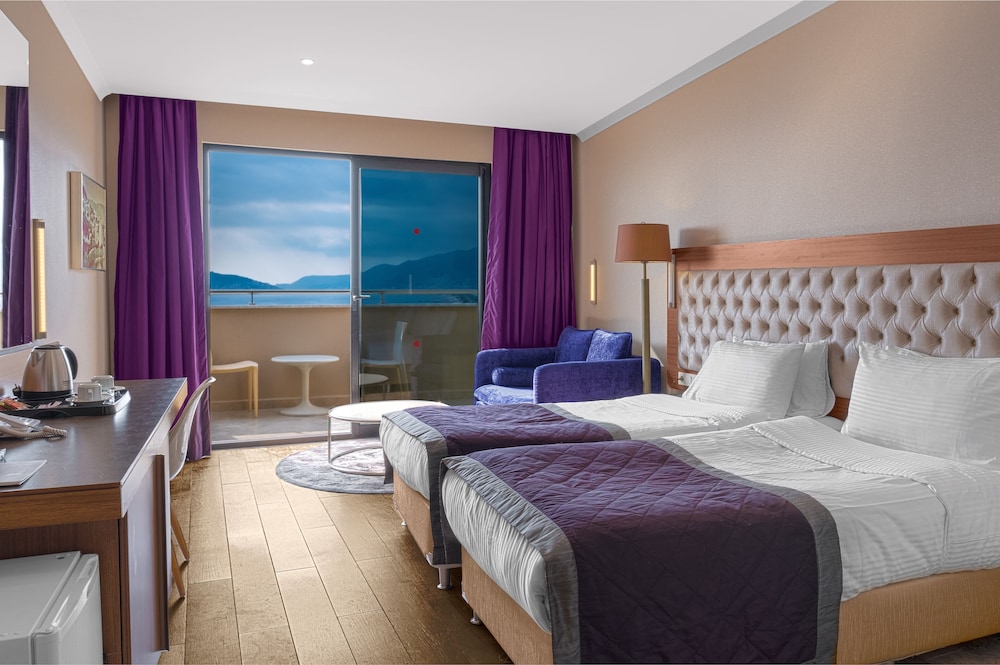 Michell Hotel - Adult Only 15/50