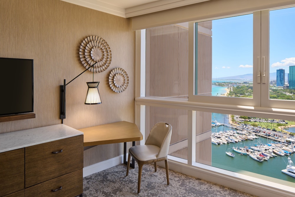 Prince Waikiki 62/69