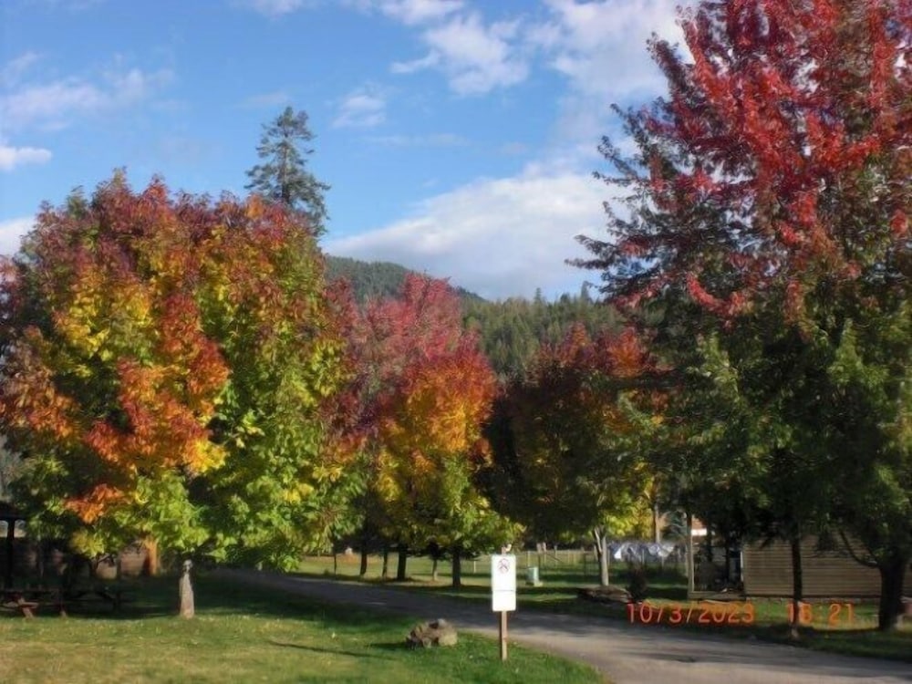 Clark Fork Lodge 39/43